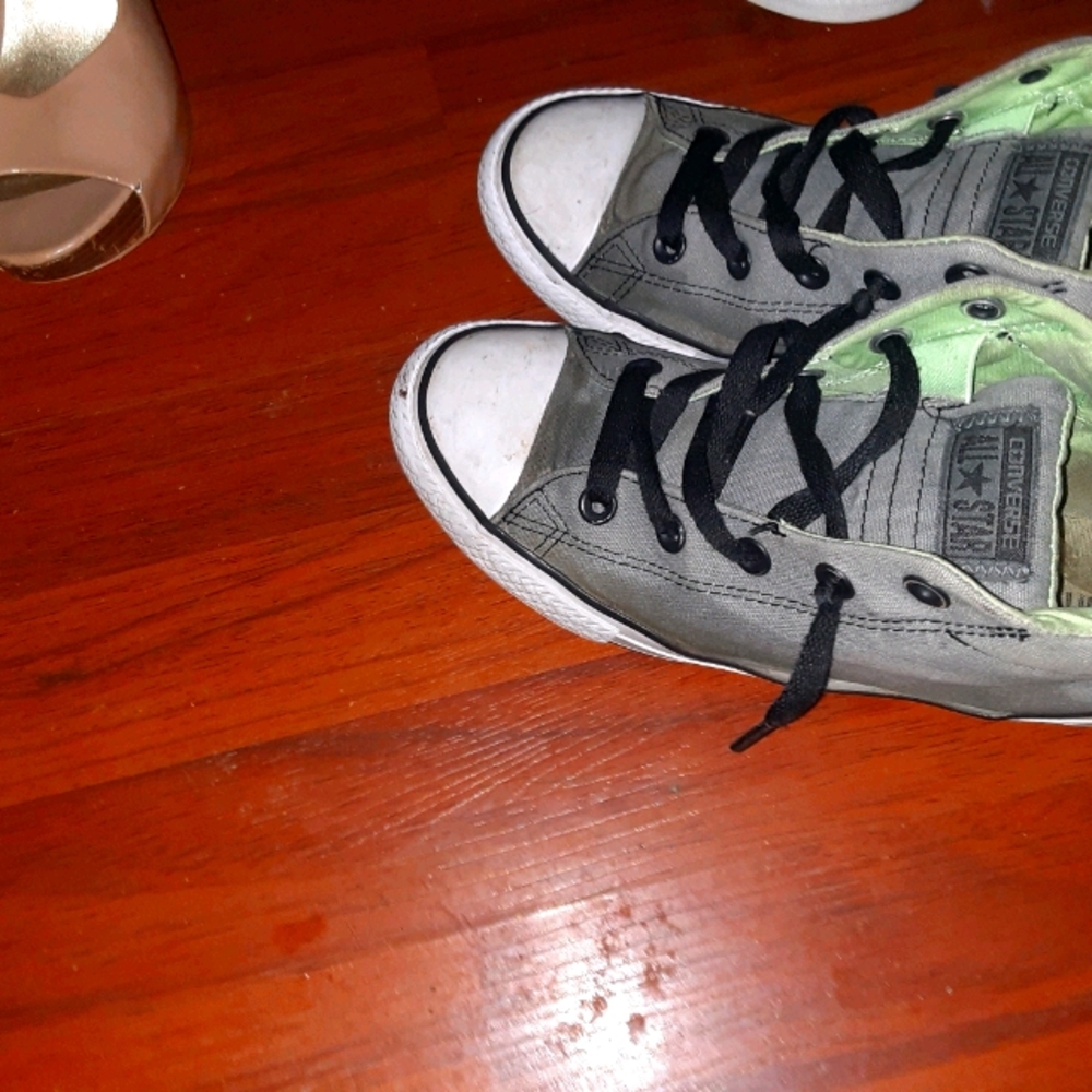 Converse size 6y